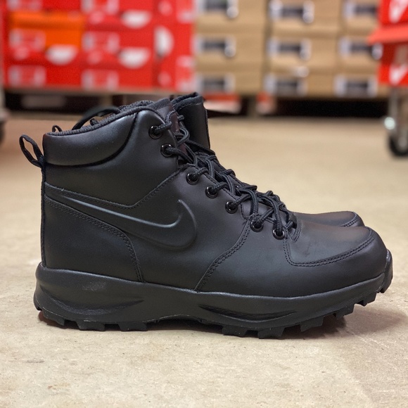 nike manoa boots black